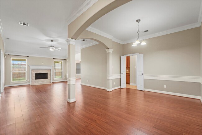 Foto del edificio - 24811 Sandusky Dr