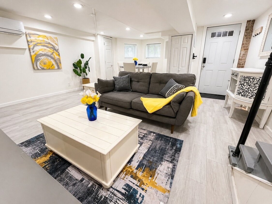 Photo - 1147 4th St NE (Washington, DC)