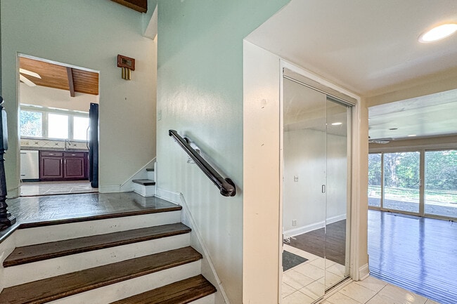 Building Photo - 9107 Samoset Trail