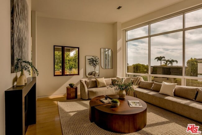 Foto del edificio - 3218 Maplewood Ave