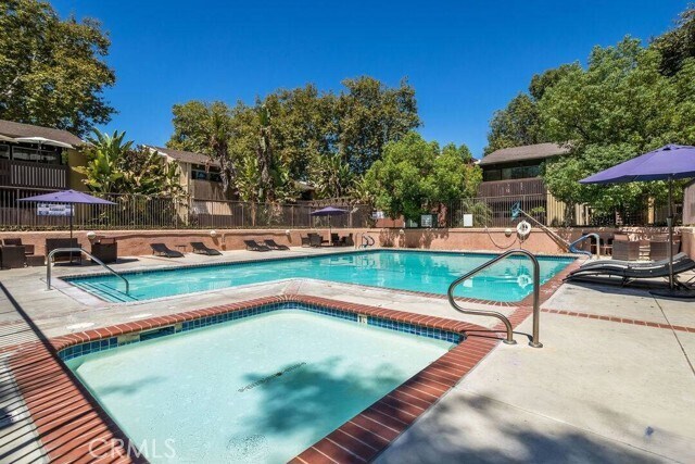 Foto del edificio - 18350 Hatteras St