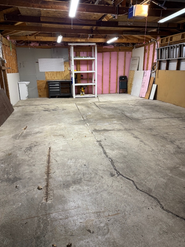 Building Photo - 2306 W 82nd Pl