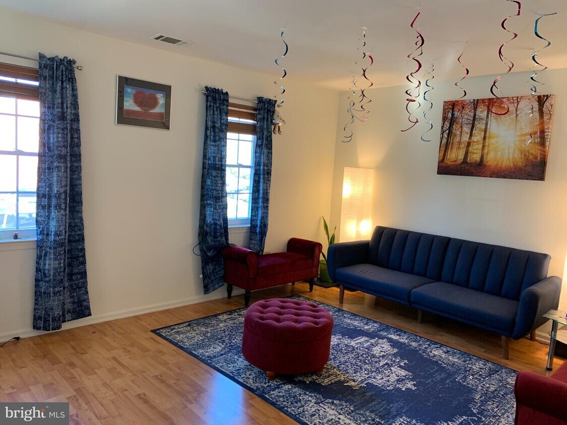 Foto principal - 750 E Marshall St