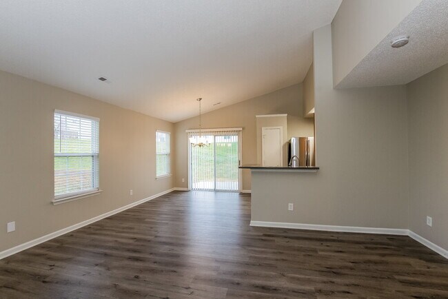 Building Photo - 12144 Stewarts Crossing Dr
