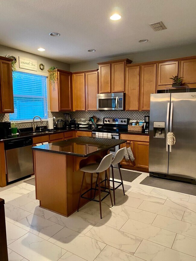 Foto del edificio - Super 3 bdrm 2-1/2 bath townhome  in gated Community!