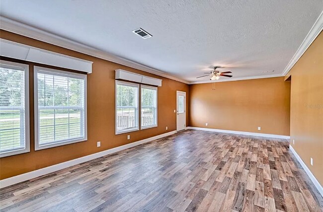 Building Photo - 10531 NE 93 Ln