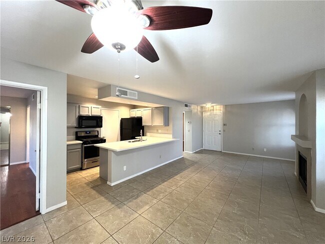 Foto del edificio - 7570 W Flamingo Rd