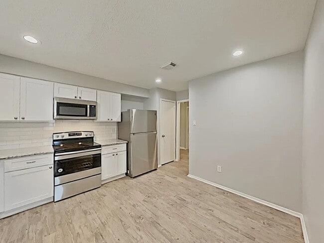 Building Photo - 3014 Early Turn Dr