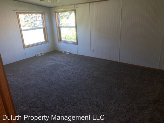 Building Photo - 3 br, 2 bath House - 901 Erickson Lane