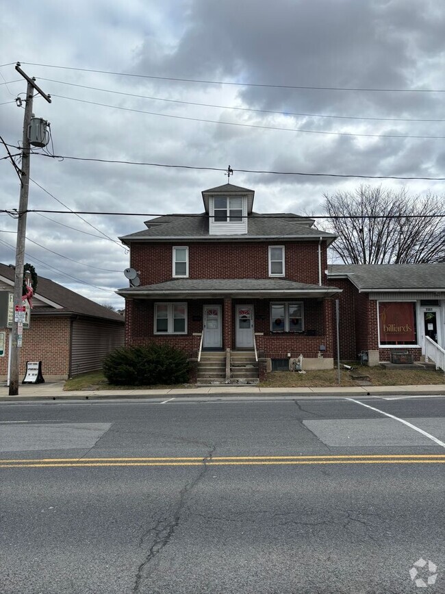 Building Photo - 1561-1565 Main St