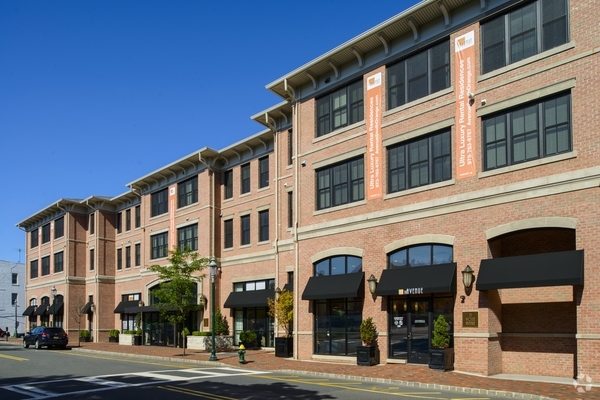 Building Photo - The Avenue at South Orange