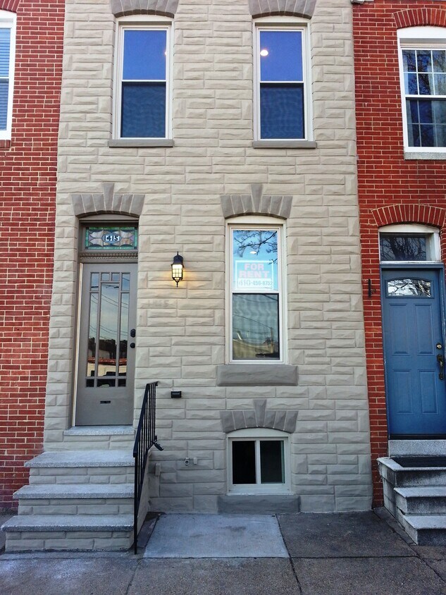 Locust Point - 1415 E Clement St