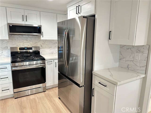 Foto del edificio - 7317 Darby Pl