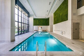 Building Photo - 1010 Brickell Ave
