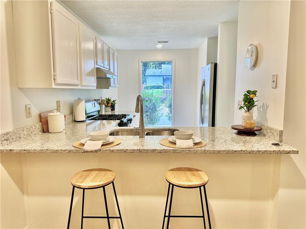 Primary Photo - 286 Toweridge Dr SW