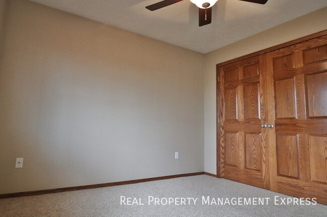 Building Photo - Fantastic 2 Bedroom 2 Bathroom Condo on th...