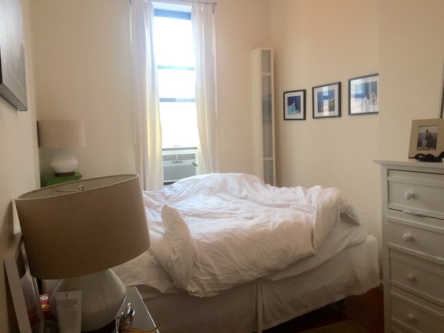 Building Photo - 110 Saint Marks Pl