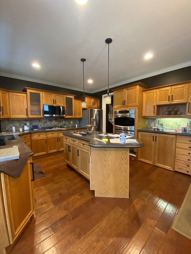 Photo du bâtiment - 10183 Young Rd N