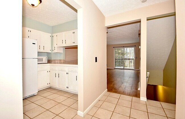 Foto del edificio - 7819 Hills and Dales Rd NW
