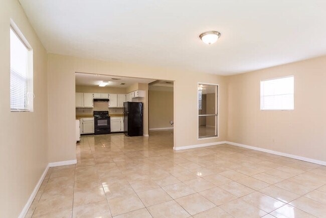 Foto del edificio - 12010 Fork Creek Dr