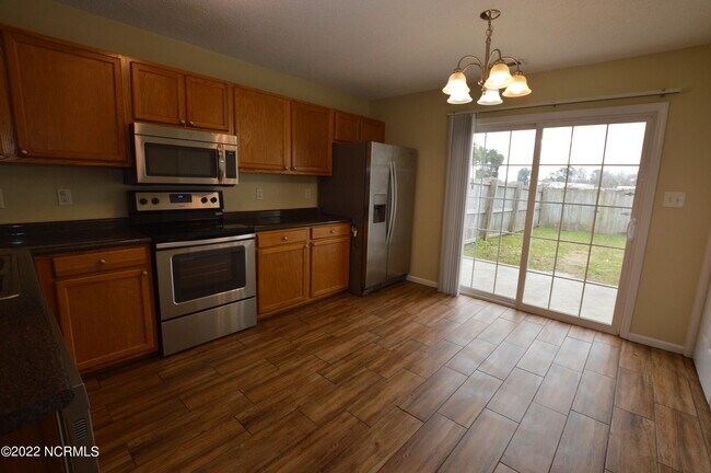 Building Photo - 113 Croatan Ct
