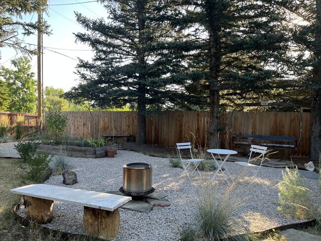 Building Photo - Fully Furnished Home for Lease Near Hospit...