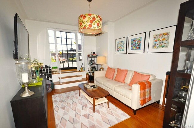 Foto del edificio - 155 Garth Rd