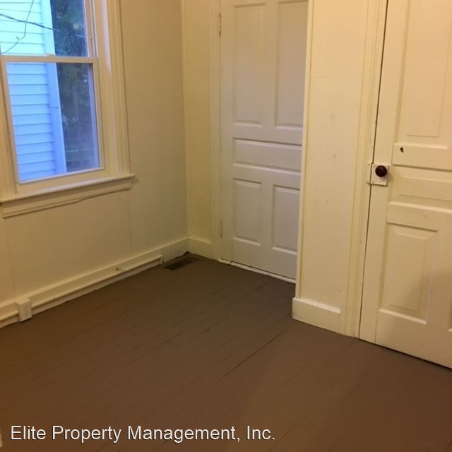 Building Photo - 4 br, 1.5 bath House - 633 Smith St.
