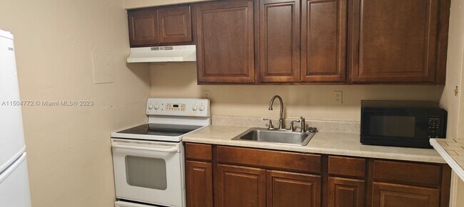 Foto del edificio - 6425 SW 22nd St
