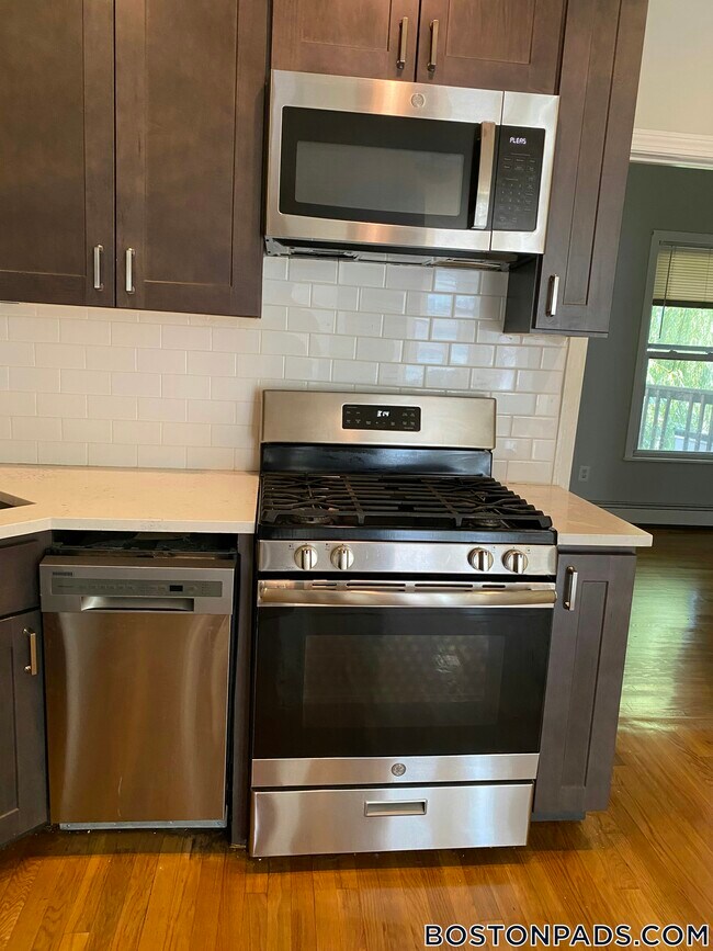 Foto del edificio - 345 Meridian St