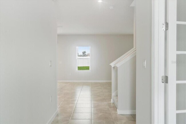 Building Photo - 35593 Crescent Creek Dr