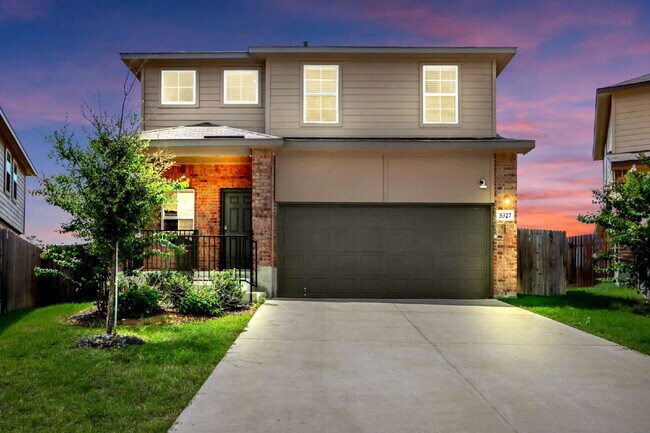 Foto del edificio - "Spacious 5-Bedroom San Antonio Gem with G...