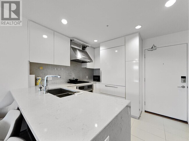 Photo du bâtiment - 3462-3462 Ross Drive