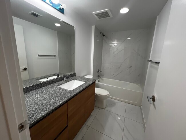 Foto del edificio - 501 N Miami Ave