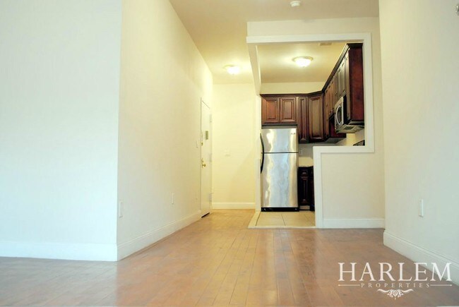 Building Photo - 11 E 127th St