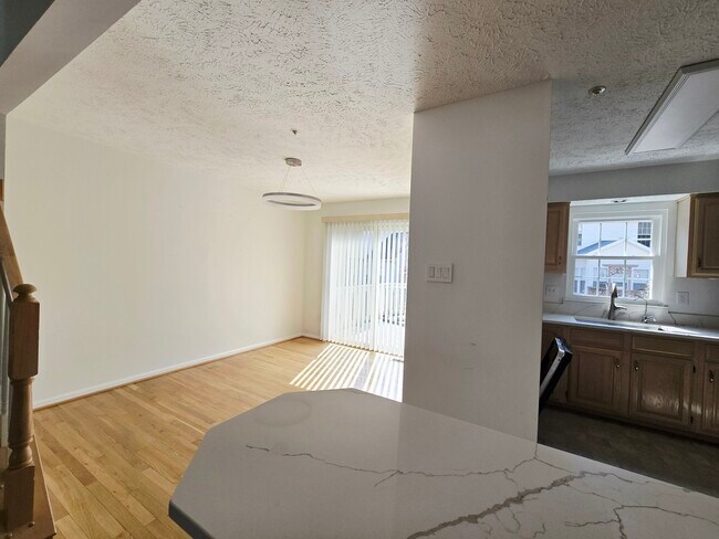 Foto del edificio - 18636 Clovercrest Cir