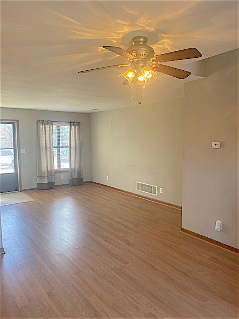 Foto del edificio - 2801 W Broadway