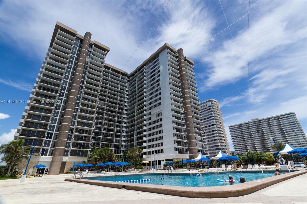 1965 S Ocean Dr Unit 15a, Hallandale Beach, Fl 33009 - Condo For Rent 