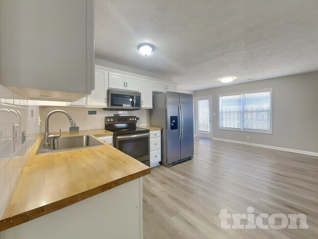 Foto del edificio - 980 Culverson Ct
