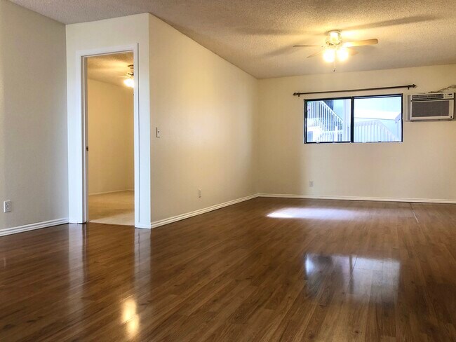 Living Room/Bedroom Door - 95-355 Kuahelani Ave