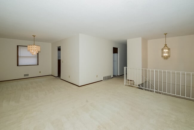Building Photo - Stately 3 Bedroom, 3 Bath House in New Hope!