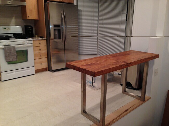 Amplia cocina - 10651 Pine Haven Ter