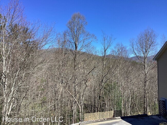 Building Photo - 2 br, 1 bath House - 38 Lone Coyote Ridge ...