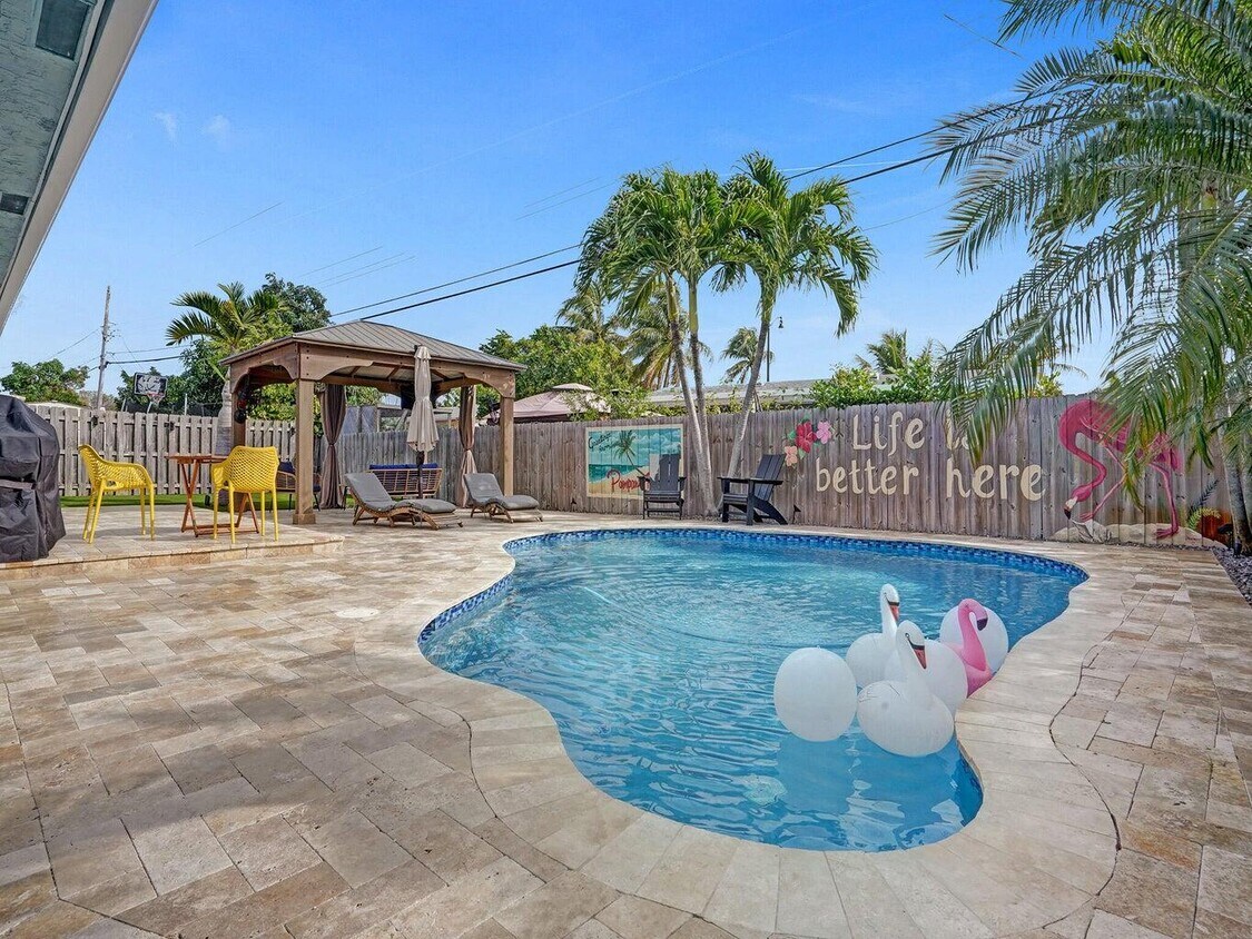 Foto principal - 2750 NE 10th Ave