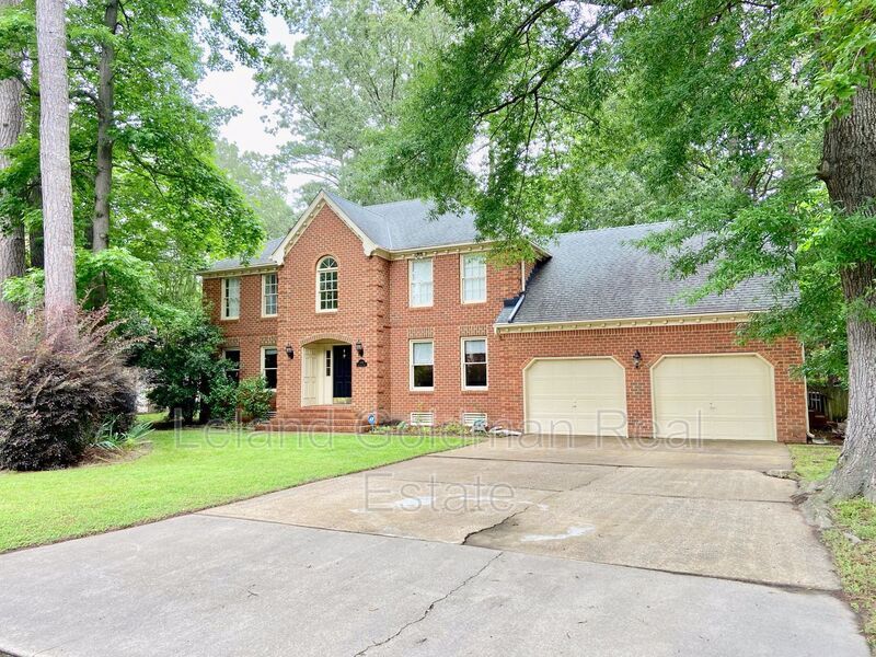 Primary Photo - 1209 Claytor Ct