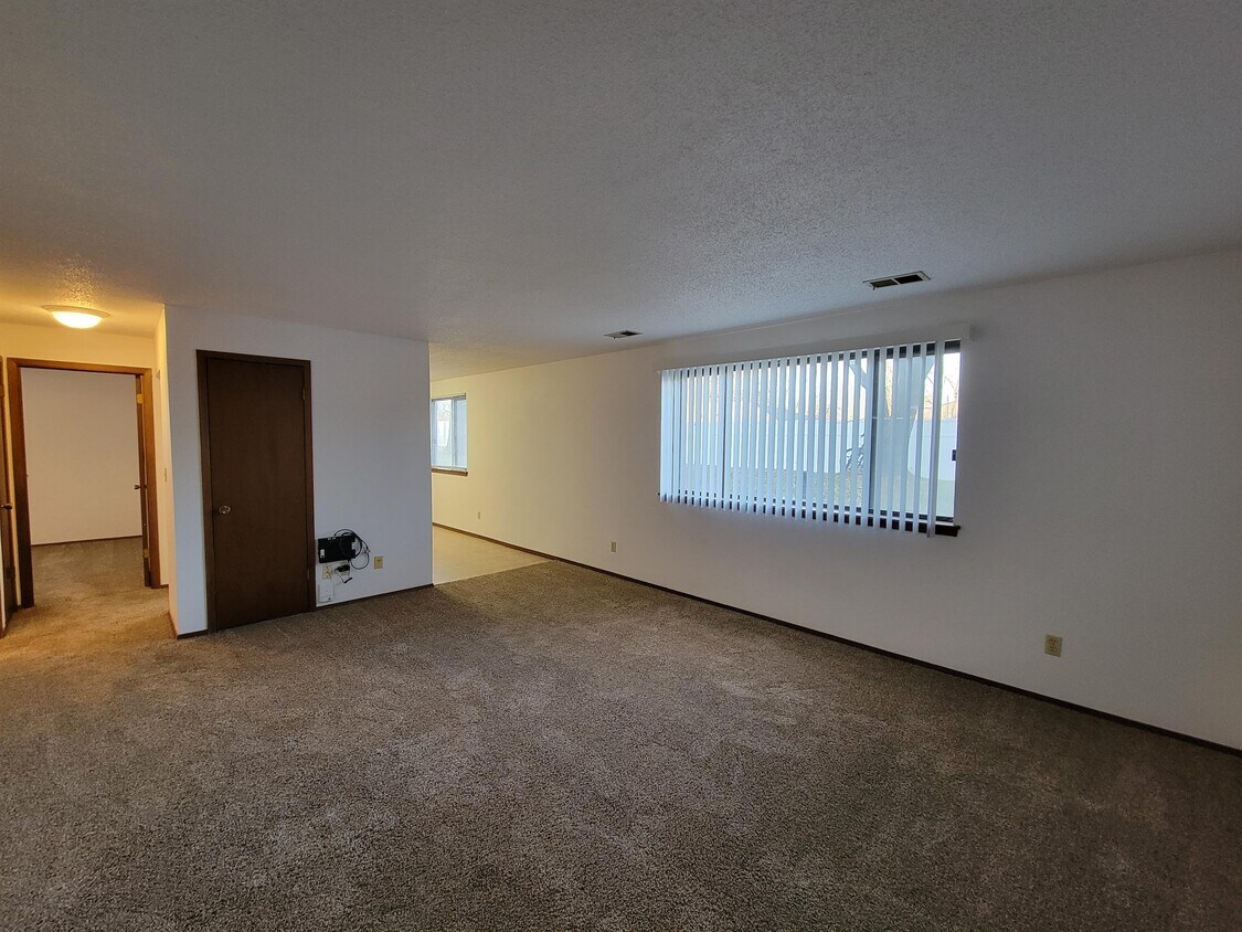 Foto principal - 3220 Neola St