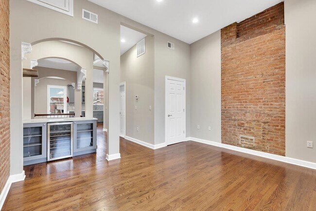 Building Photo - 1211 Palisade Ave