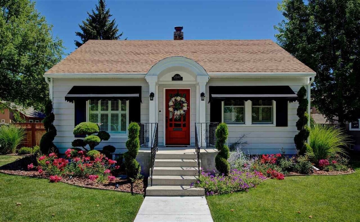 Foto principal - CHIC CORNER LOT BUNGALOW ON HISTORIC HARRI...