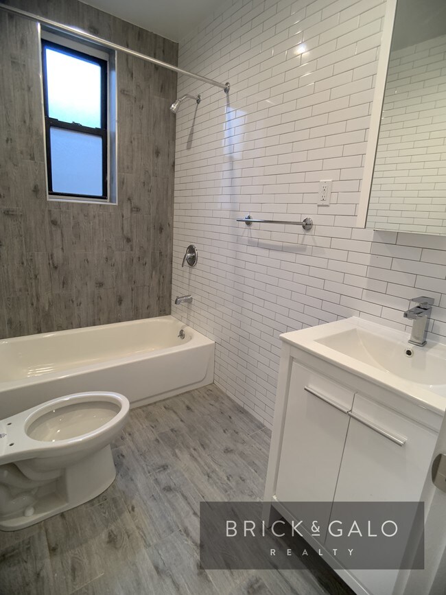Building Photo - 470 Ocean Pkwy