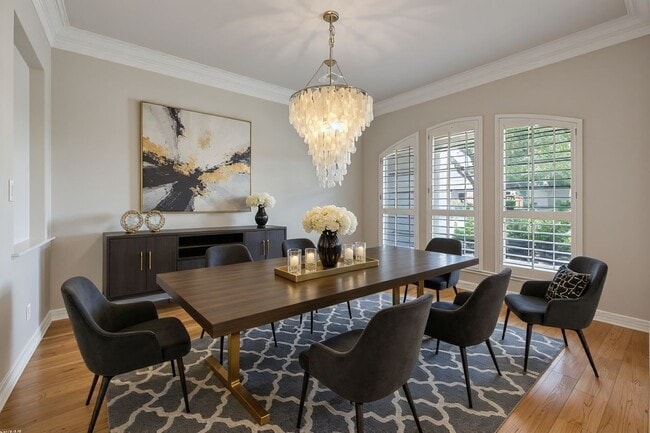 Building Photo - 15222 Hilltop View Dr